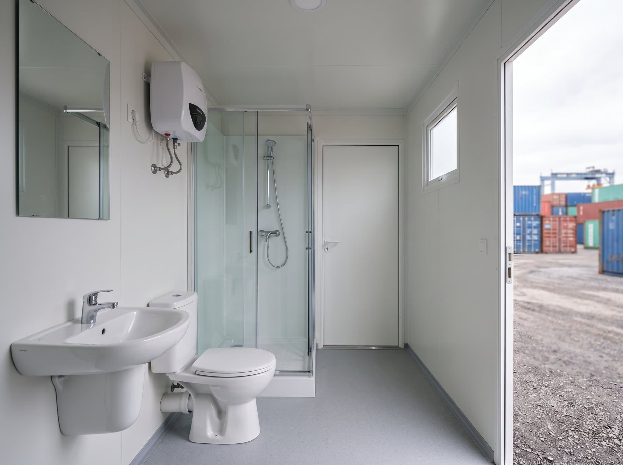 20ft washroom unit — view 1
